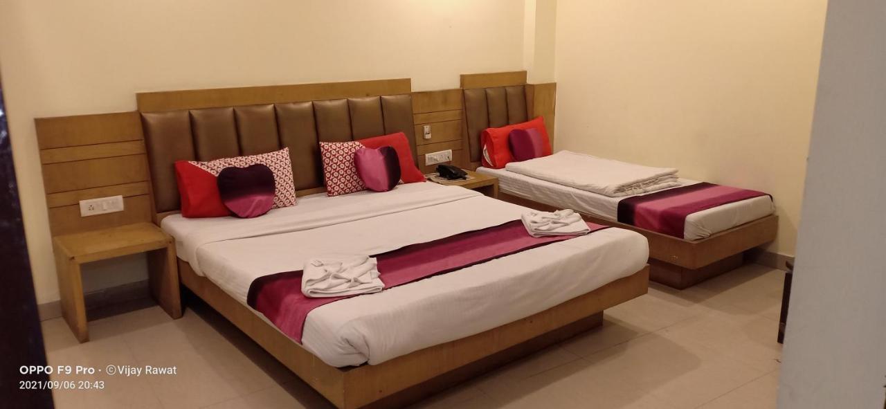 Hotel Golden Gate New Delhi Exterior foto